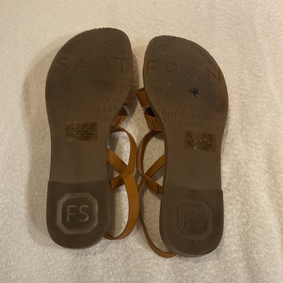 Franco Sarto strappy flat sandals, size 7 1/2 - Picture 2 of 4